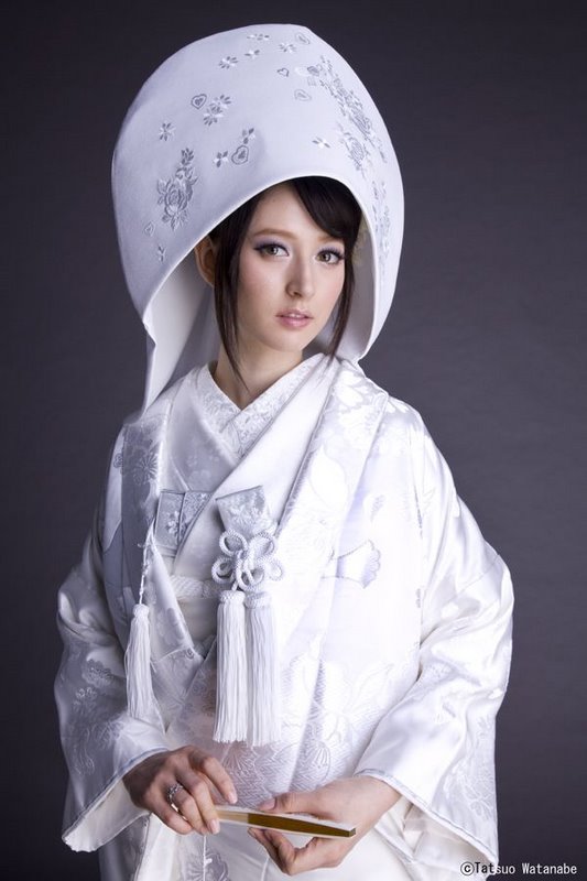 Japanese Wedding Dresses | Wedding Style Guide