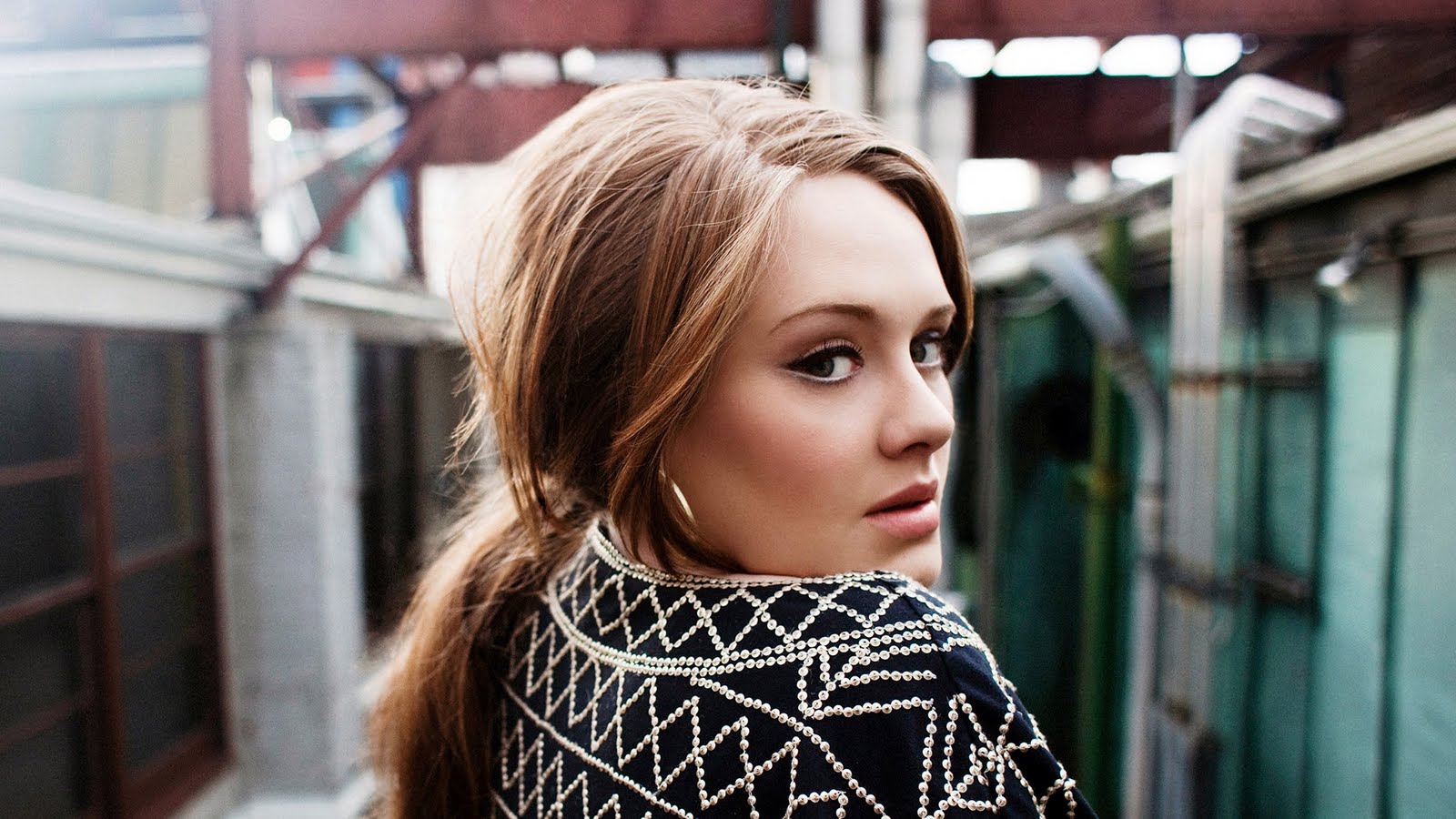 http://4.bp.blogspot.com/-rC6rpOHqaQE/TrP5TgzzmSI/AAAAAAAADHU/pd2yuX2mXTY/s1600/Adele-desktop-Wallpapers-2.jpg