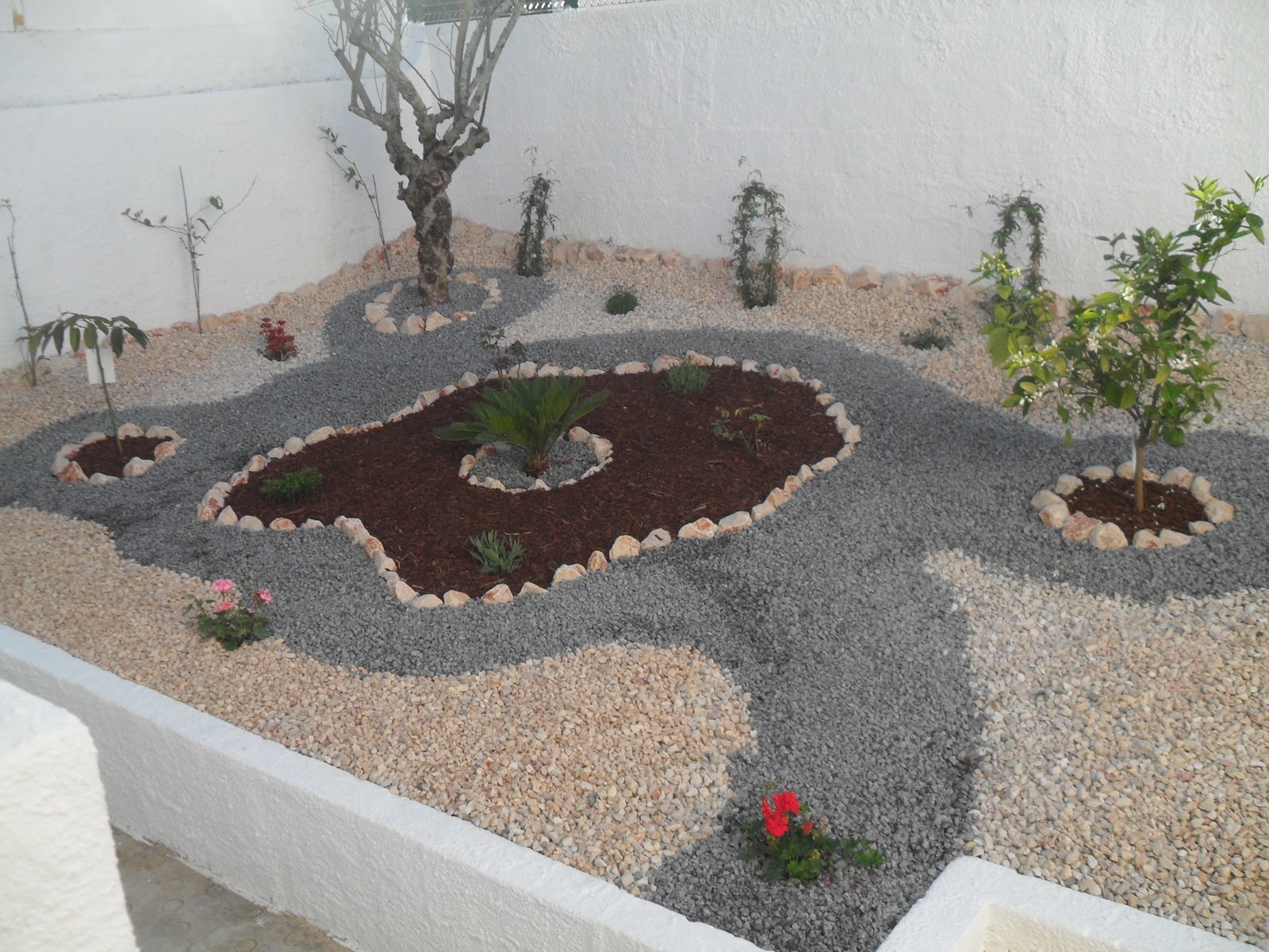 decoracao jardim pedras: : Construção do Jardim , Decoração com Pedras. Casa do Diplomata decoracao jardim pedras: : Construção do Jardim , Decoração com Pedras. Casa do Diplomata