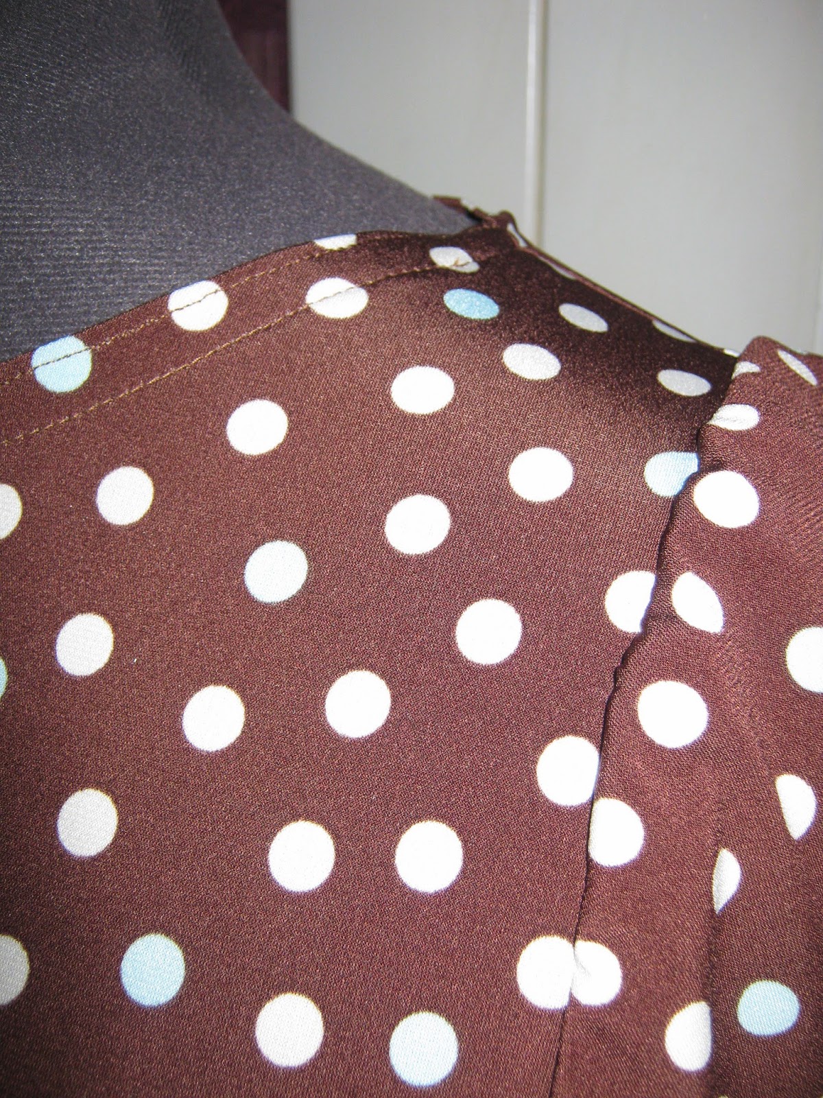 Brown Dot ITY Knit Elastic Waist Dress www.sew.plus.blogspot.com Brown Dot ITY Knit Elastic Waist Dress www.sew.plus.blogspot.com
