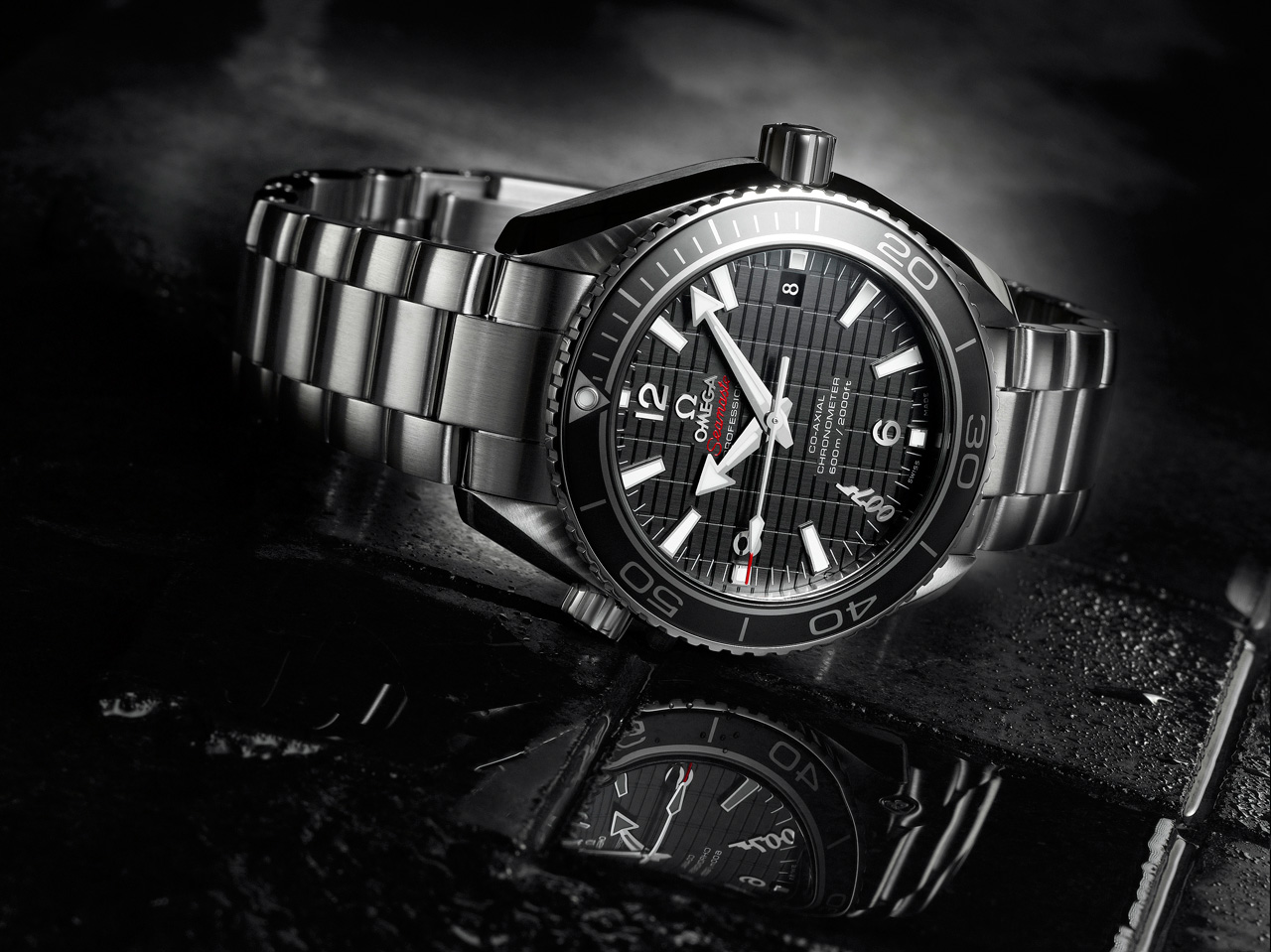 http://4.bp.blogspot.com/-rFLk8g057_U/T88ci3ACrDI/AAAAAAAADCs/BnrsBv6u2Gc/s1600/Seamaster+Planet+Ocean+SKYFALL_00.jpg