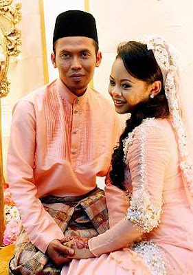 Gambar Majlis Pernikahan Shuib Sepah Dan Siti Sarah