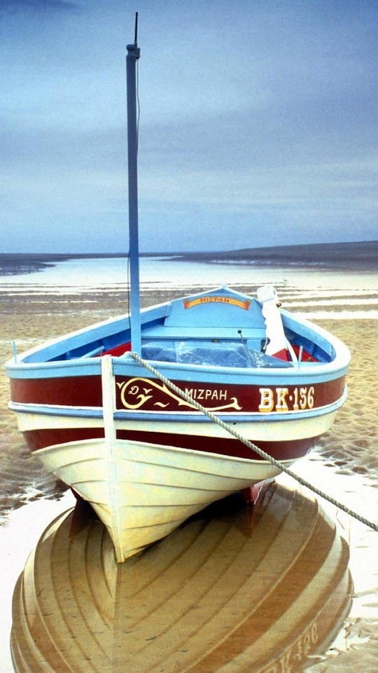   Boat On Beach   Android Best Wallpaper