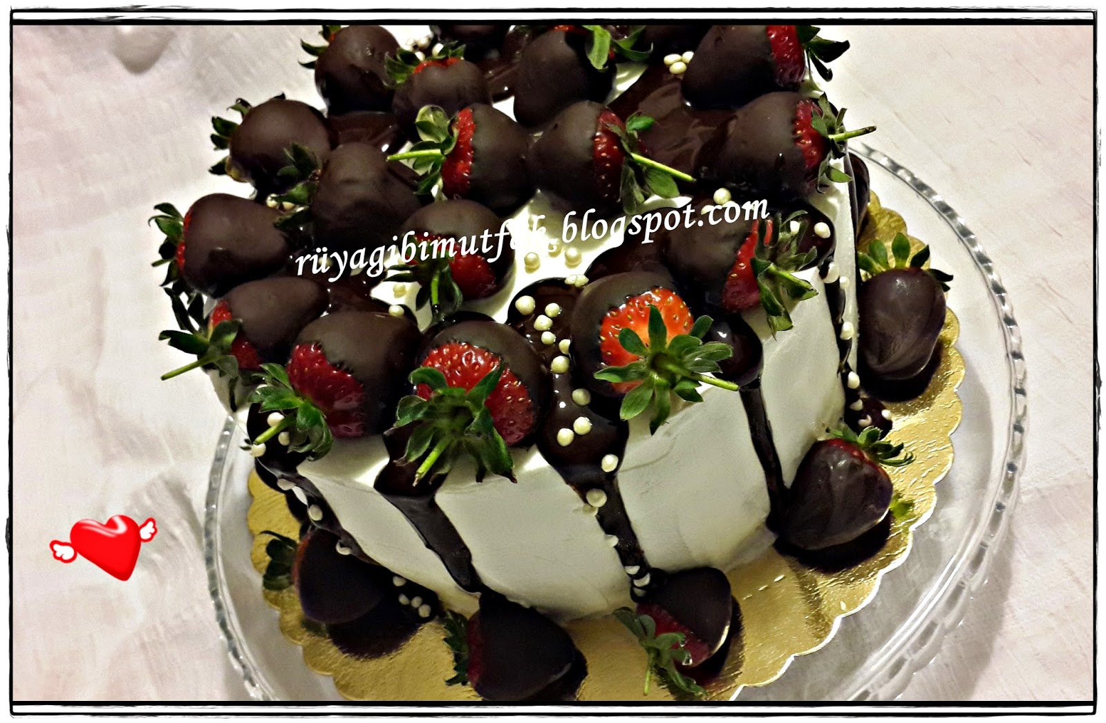 Rüya Gibi Mutfak İzmir Butik Pasta ve Kurabiye Çilek ve Çikolata