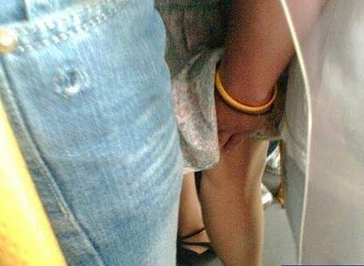 Meraba Di Komuter