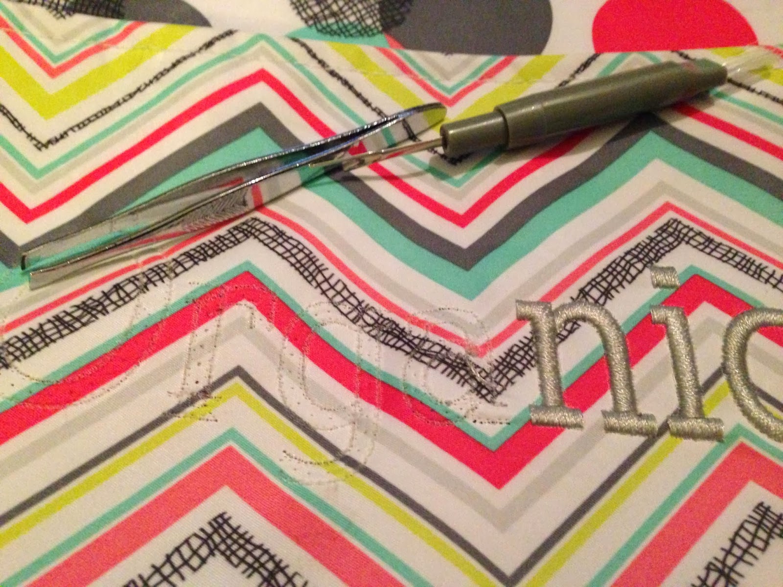 The dabbling crafter diy sunday removing embroidery