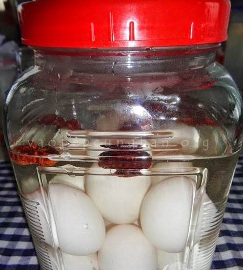 Cách làm trứng vịt, gà muối ngon tại nhà 4