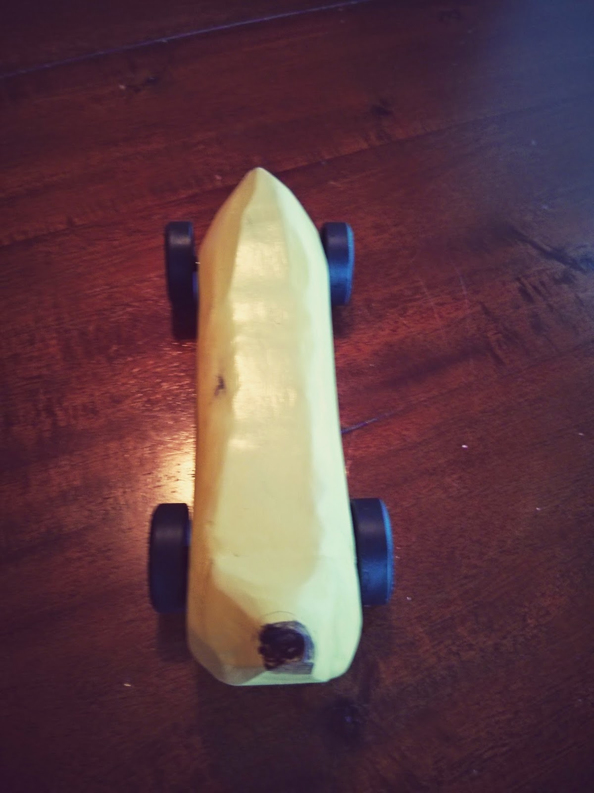 My Busy Beehives... Banana Pinewood Derby Car