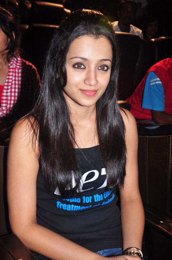 http://4.bp.blogspot.com/-rKFXosuXhAA/TfDWBIEZmhI/AAAAAAAAIPo/BwXj9tVoFAI/s1600/trisha_stills%2B_12_.jpg