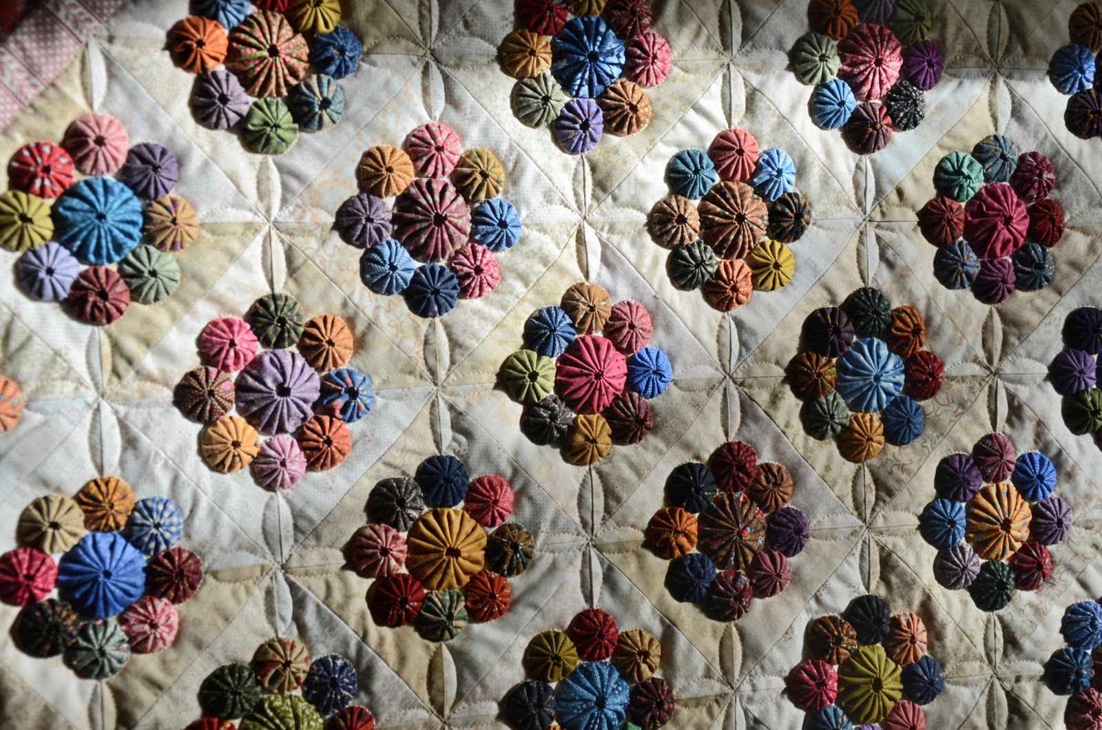 Sew'n Wild Oaks Quilting Blog The YoYo Quilt is Done!