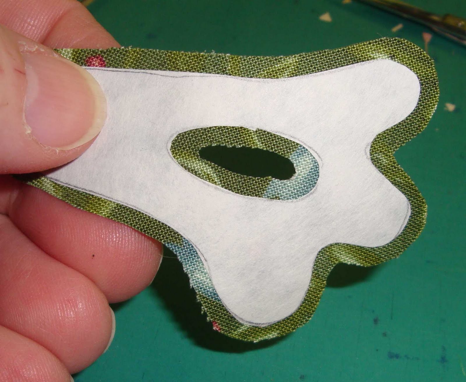 FABRIC THERAPY Glue stick applique, the tutorial PART THREE...