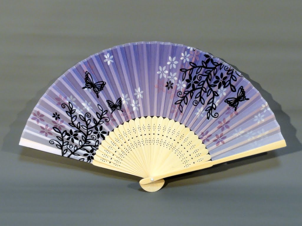 chihiroom SENSU a Japanese folding fan for daily use or display