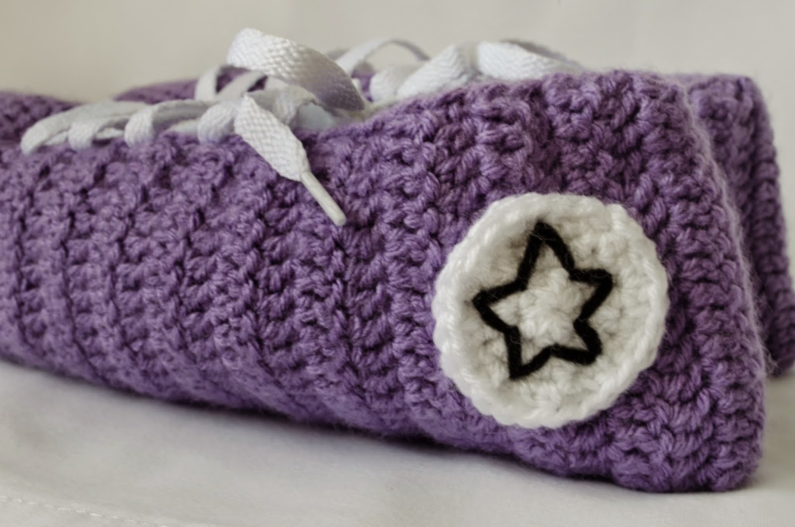 Make ALL The Things!: Converse Slipper Crochet Pattern