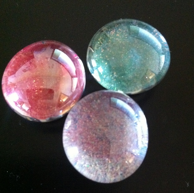 Stargazun Designs Glitter Colored Domed Glass Tutorial