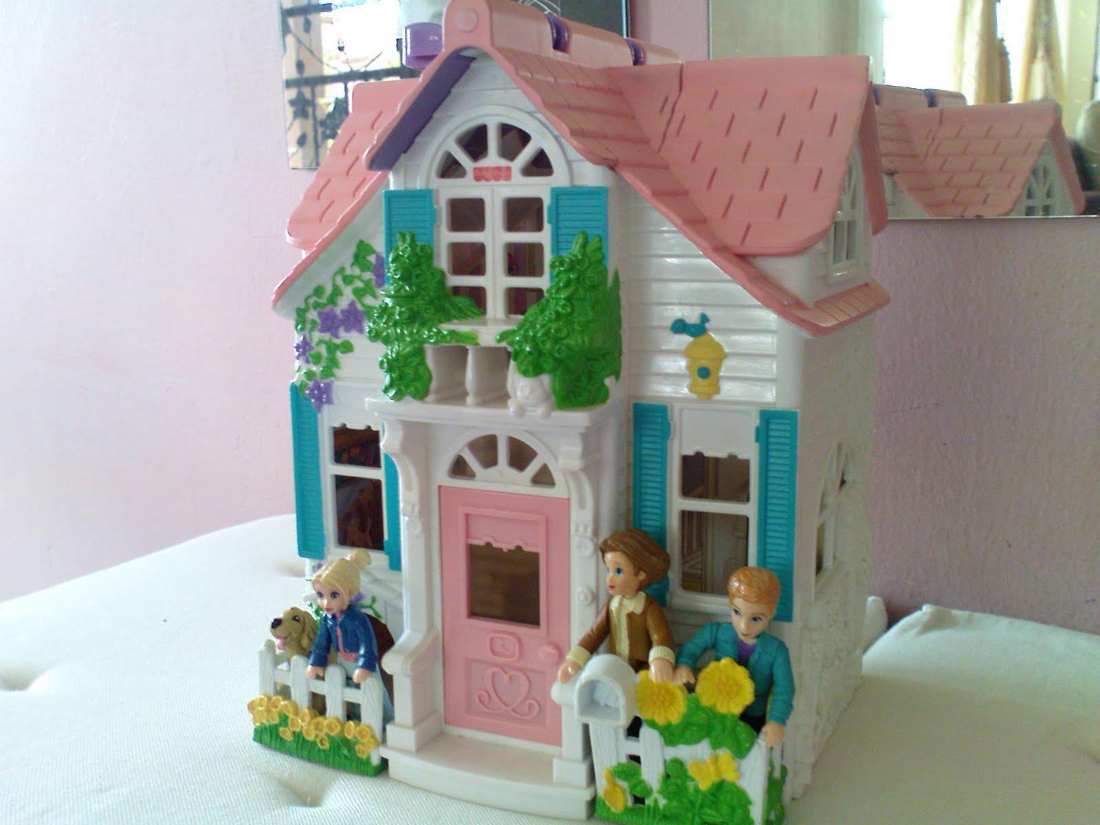 The Pinky Shop Fisher Price Country Home Playhouse