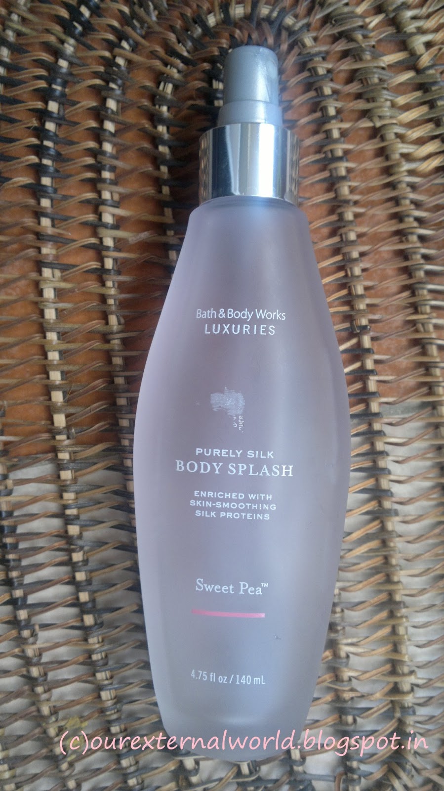 Bath & Body Works Luxuries Purely Silk Body Splash Sweet Pea