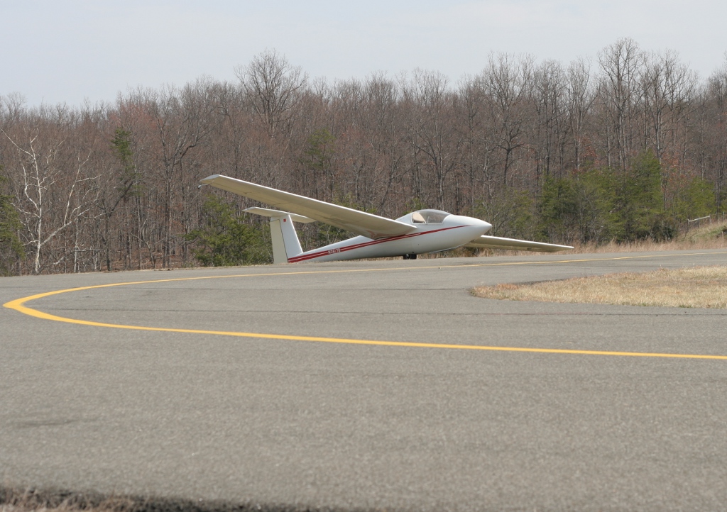 1200 AGL 10th Glider Solo Completed