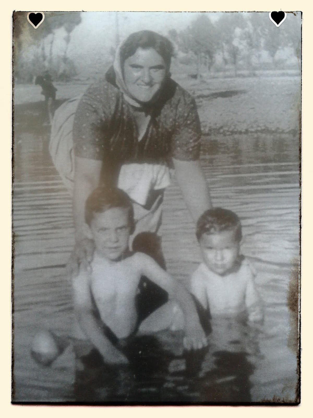 MI MADRE CON MI HERMANO LUIS Y YO