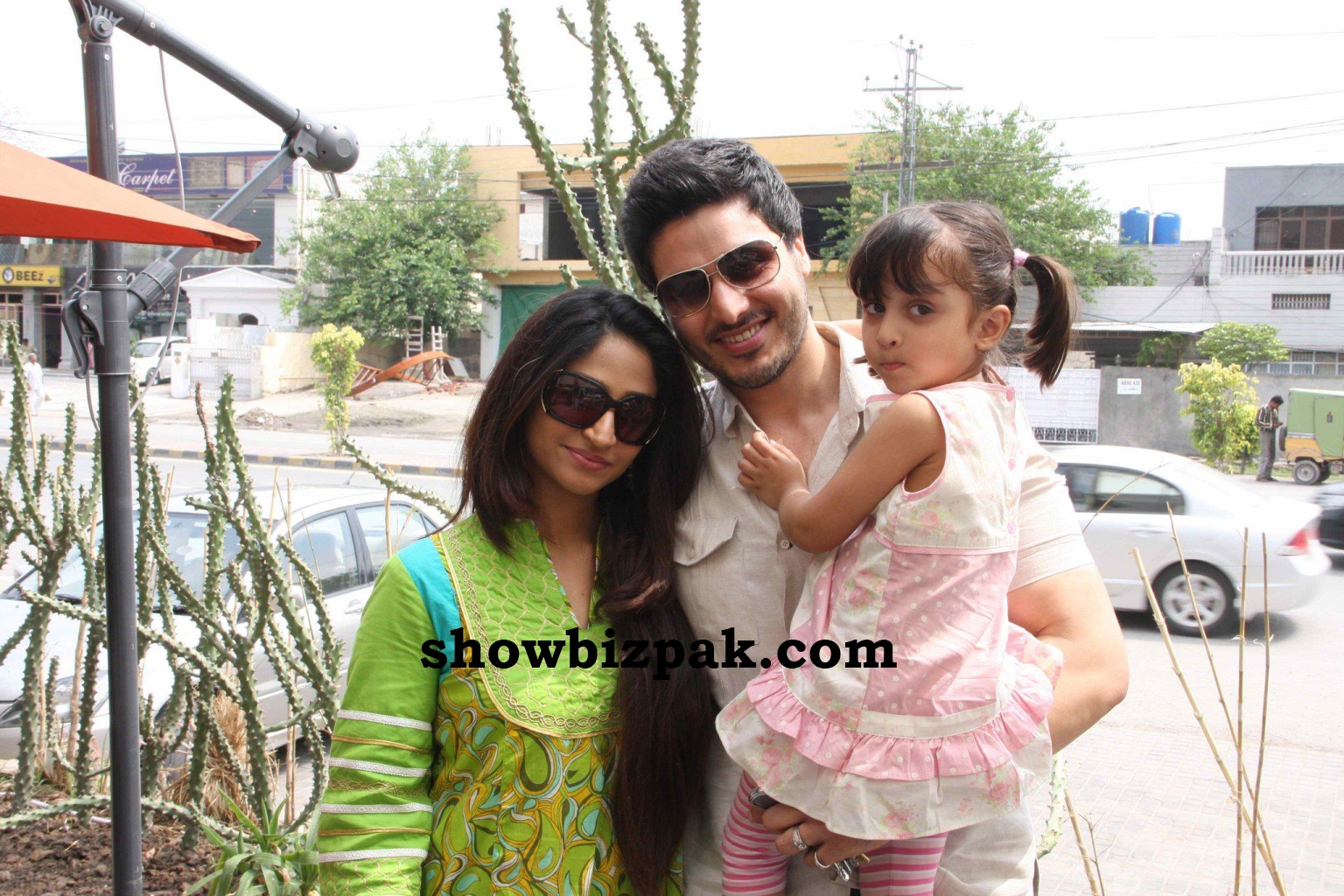 Ahsan Khan with wife and daughter Ahsan Khan with wife and daughter