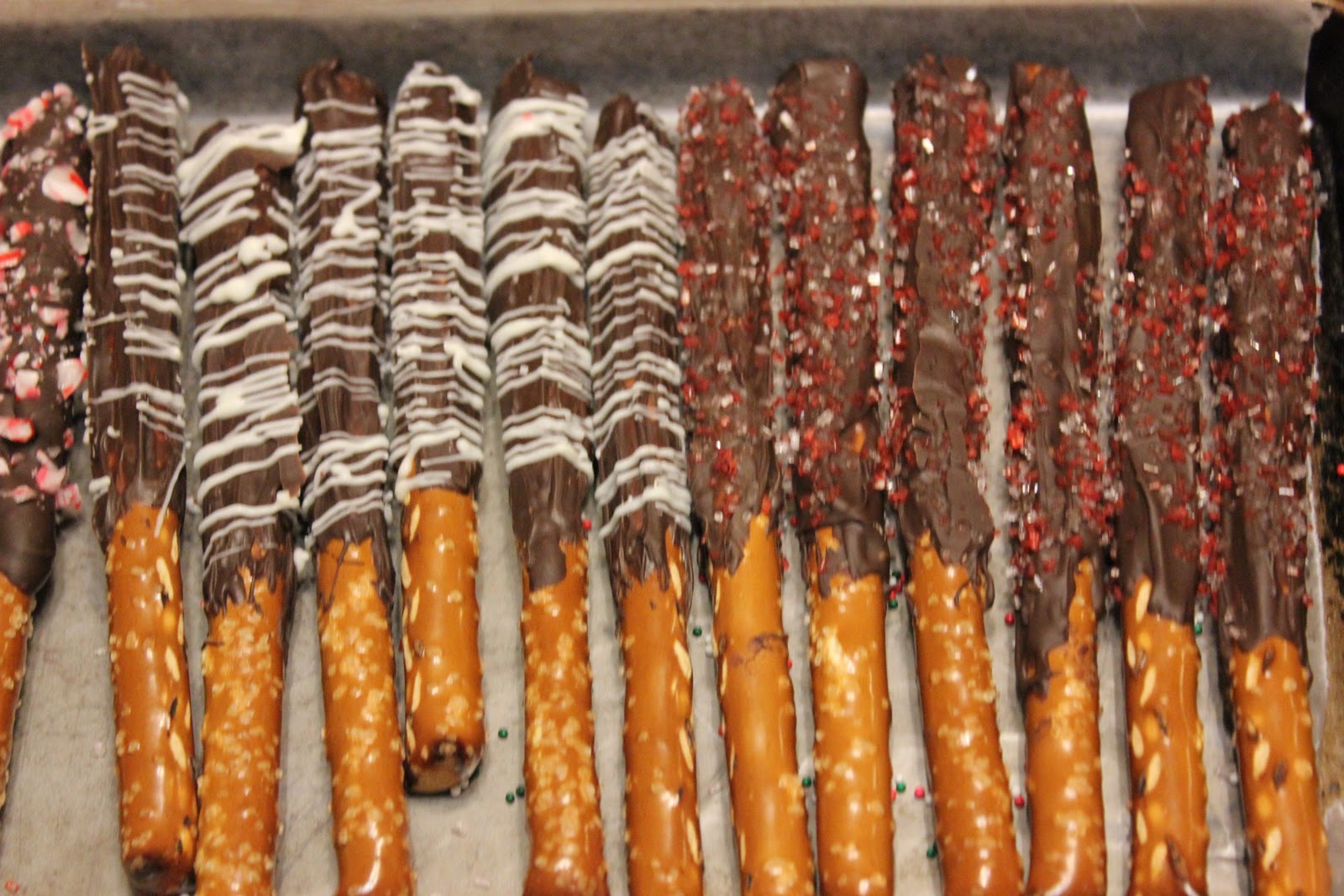 THE BUSY MOM CAFE ChocolateDipped Pretzel Rods
