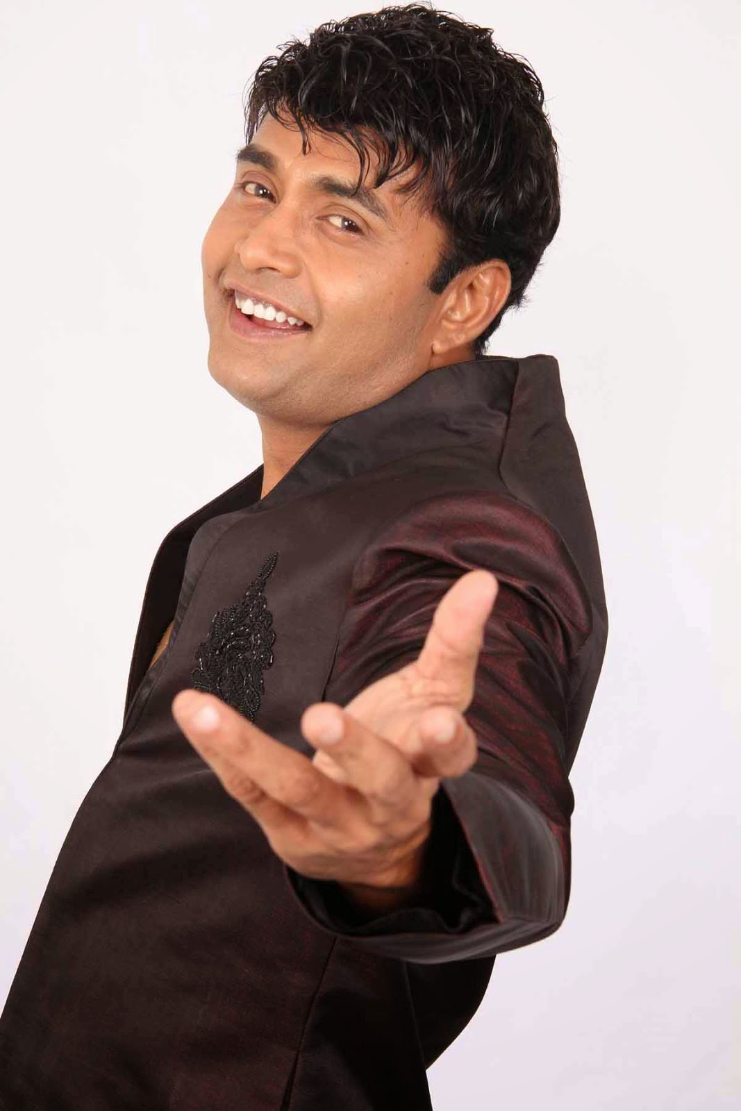 Celebrity profiles: Kannada Actor Sharan pics, Sharan biography, Sharan  movies list