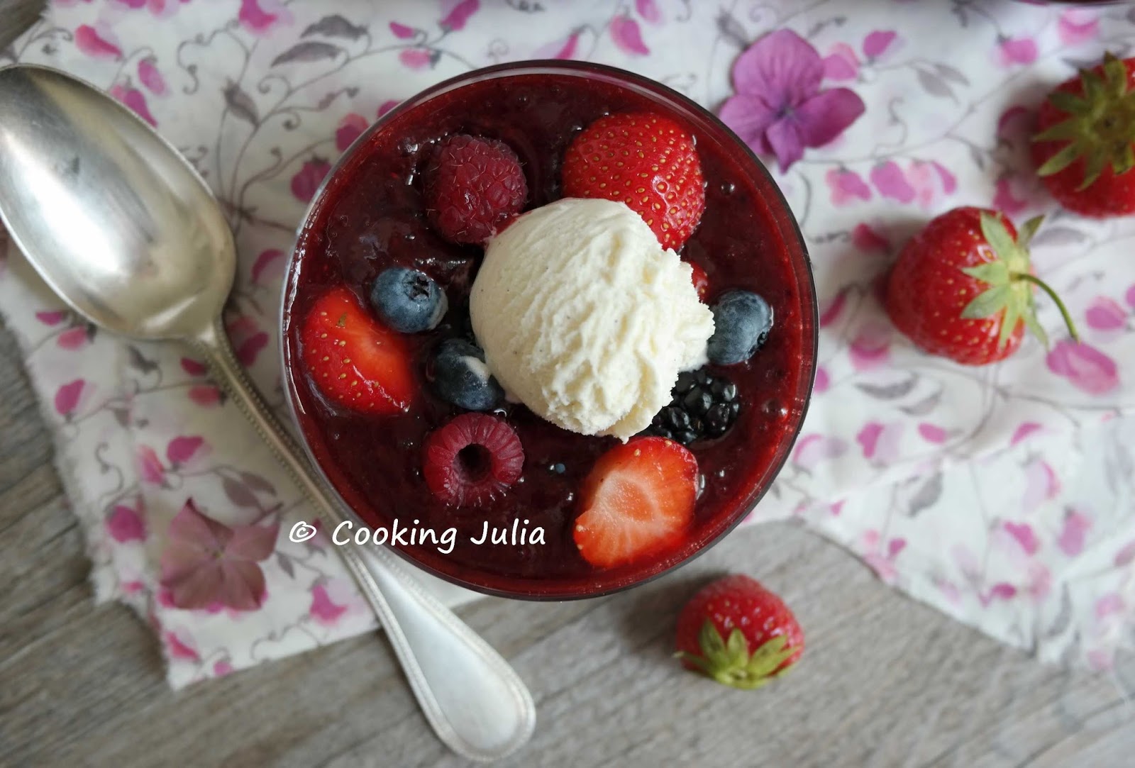 COOKING JULIA COMPOTE CRUE DE FRUITS ROUGES