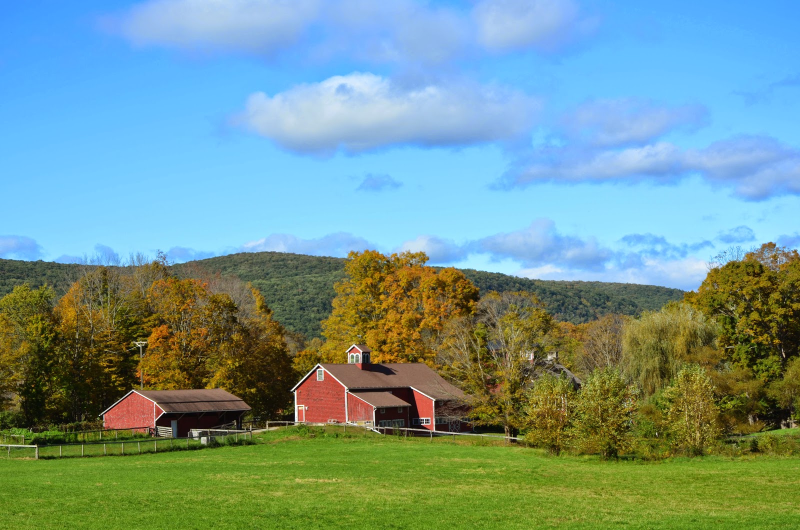 Litchfield Hills & Fairfield County Connecticut Travel Kent CT a beautiful spot for Fall Foliage