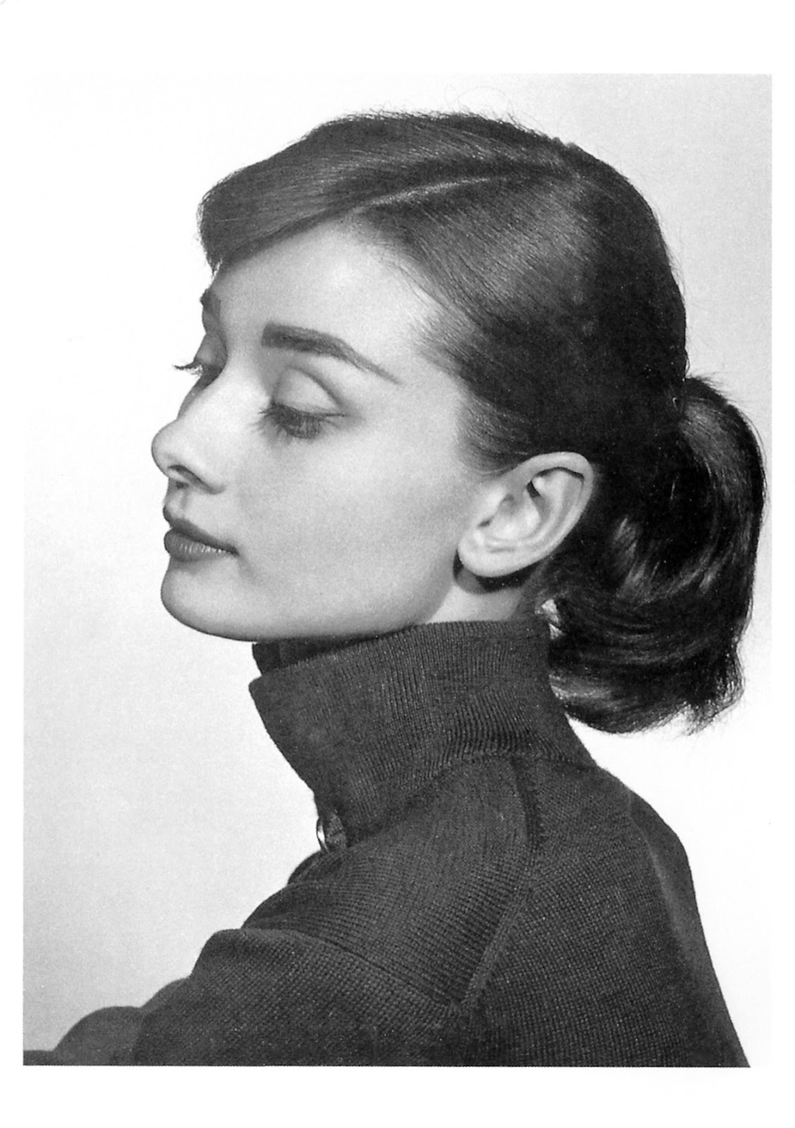 my favorite movies stars audrey hepburn side shot 1956 my favorite movies stars audrey hepburn side shot 1956
