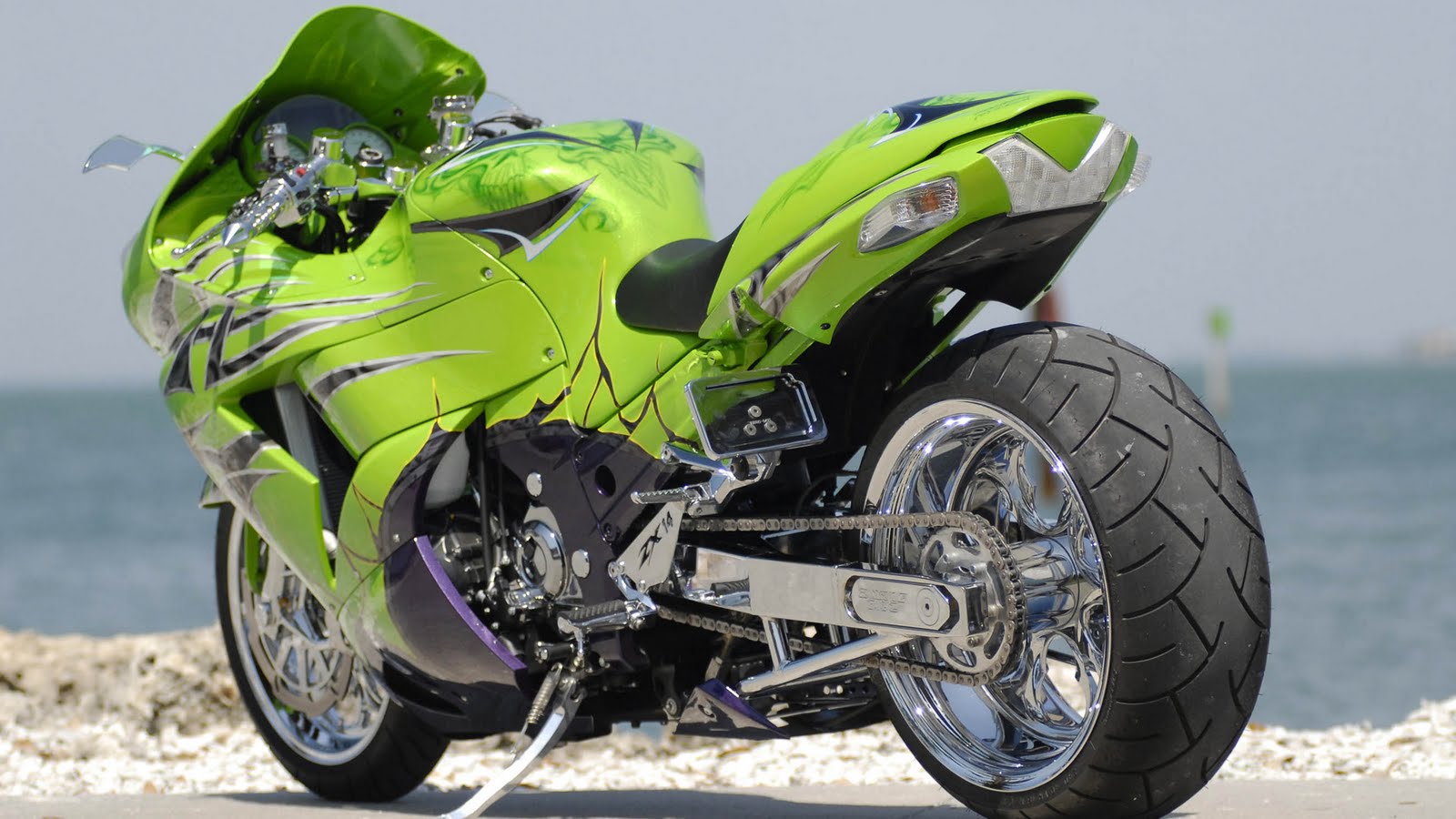 http://4.bp.blogspot.com/-rQ4Qqemmbqo/TlIhqW0A0cI/AAAAAAAAA-o/--Tx8bLBQkM/s1600/Super_bikes_hd_wallpaper_5-1920x1080.jpg