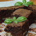 Šokoladinis pyragas su bananais ir bazilikais / Chocolate, Banana & Basil Cake