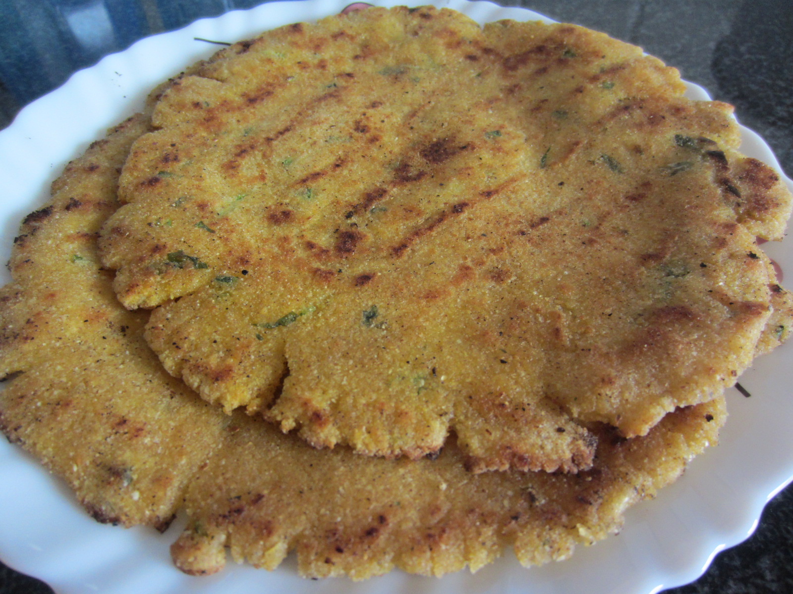 Splash Of Taste Makki Ki Roti (Maize flour bread)