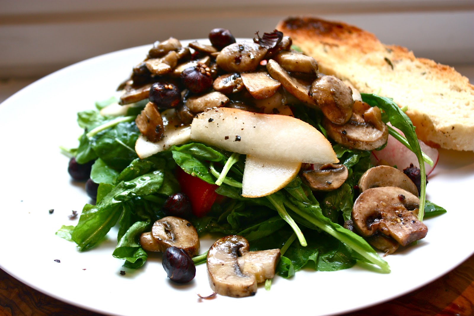warm mushroom salad