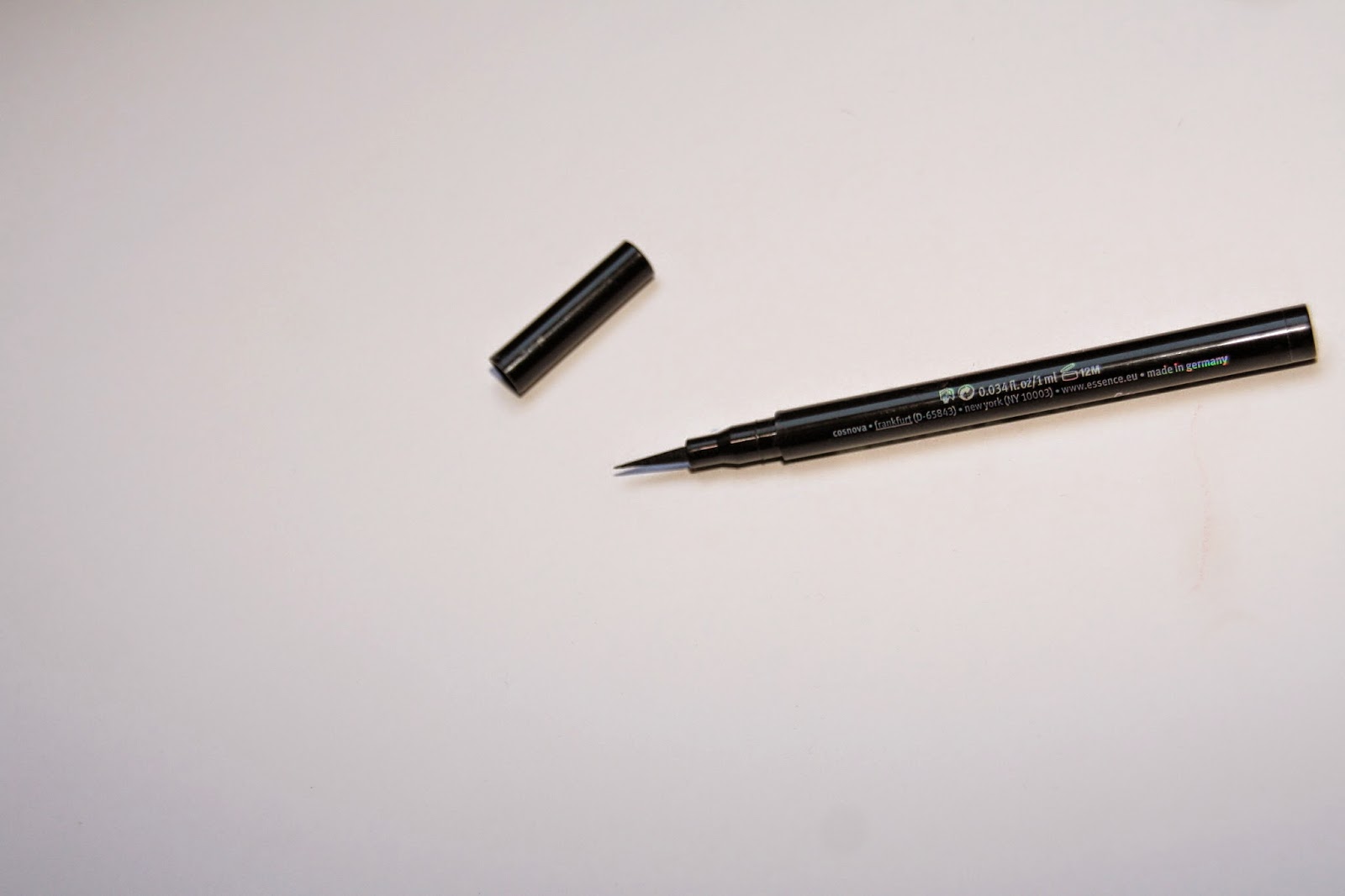 Elle S Wereld Review Essence Superfine Eyeliner Pen