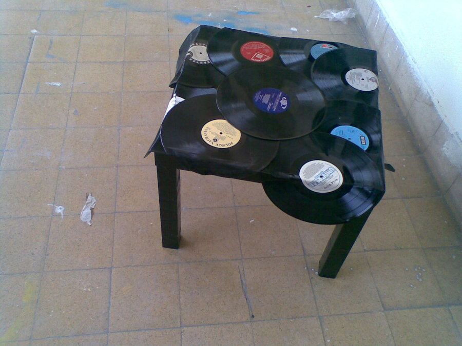  Vinyl Philosophy Things to do with old Vinyl Records 1 Tables!