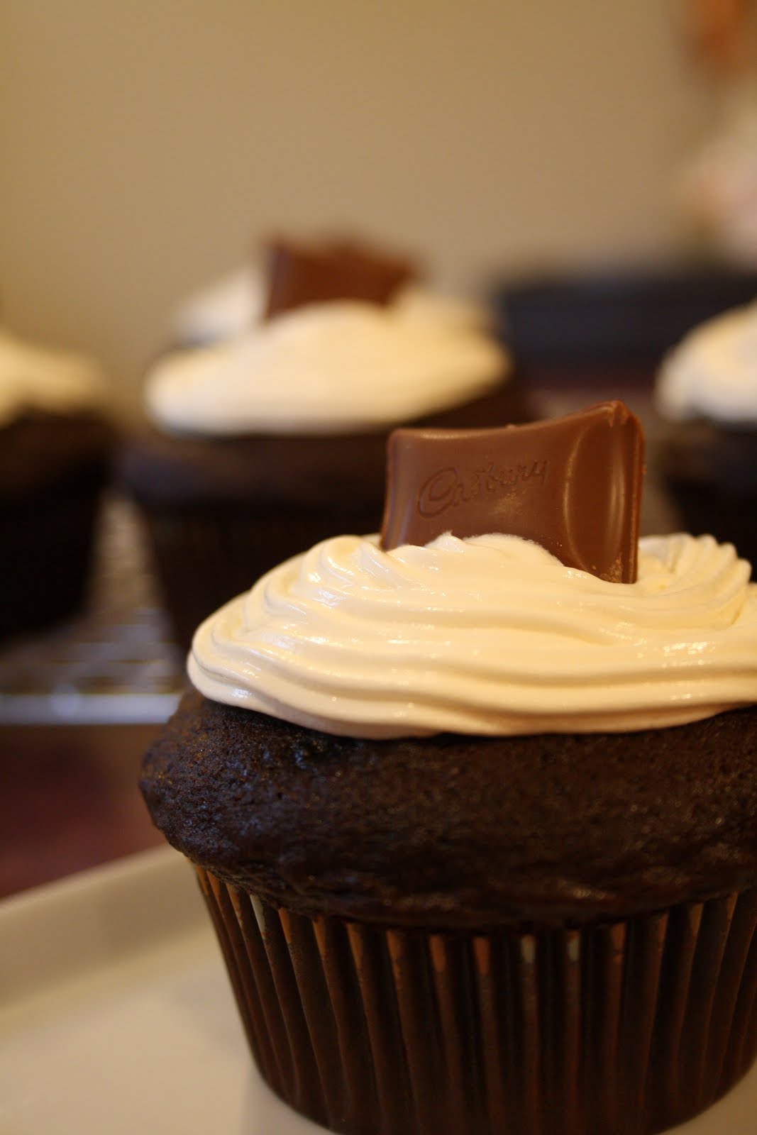 Meals with Michelle Marshmallow Fluff Icing!