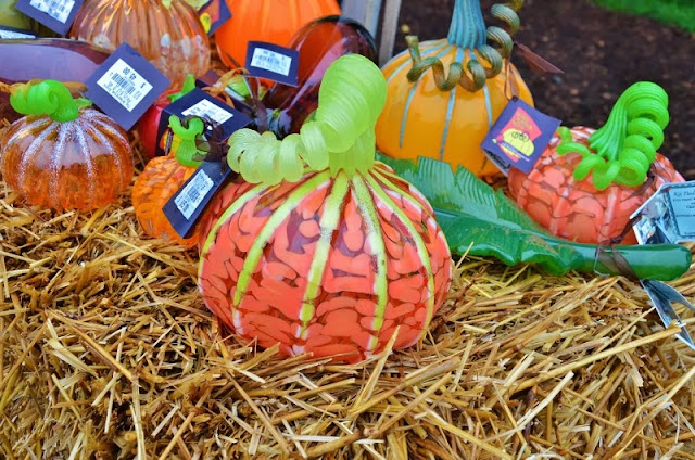 Dworianyn Love Nest: 31 Days of Halloween: Day 19 - Glass Pumpkin Patch