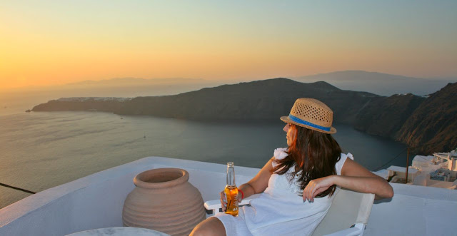 Santorini sunset puesta de sol Imerovigli Grecia Greece hotel Langas Vilas