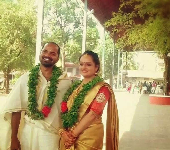 Vinay Forrt and Soumya Ravi following their marriage at Guruvayoor