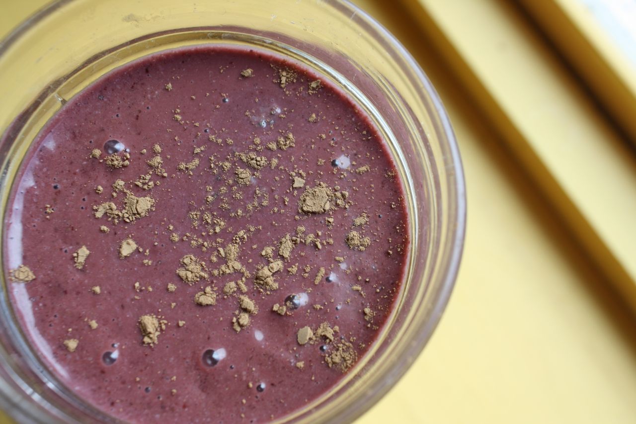Run Hard Eat Clean Smoothie SundaysBlueberry Spinach & Chocolate Cherry!