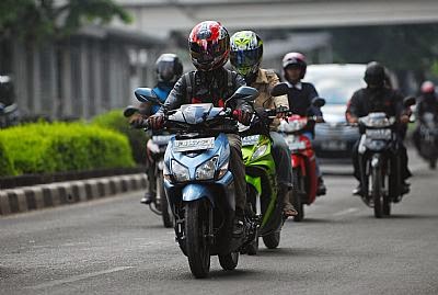Tips Berkendara Motor Aman dan Nyaman Tips Berkendara Motor Aman dan Nyaman, Rental Motor, Rental Motor Semarang, Sewa Motor, Sewa Motor Semarang, Rental Motor Murah Semarang, Sewa Motor Murah Semarang,