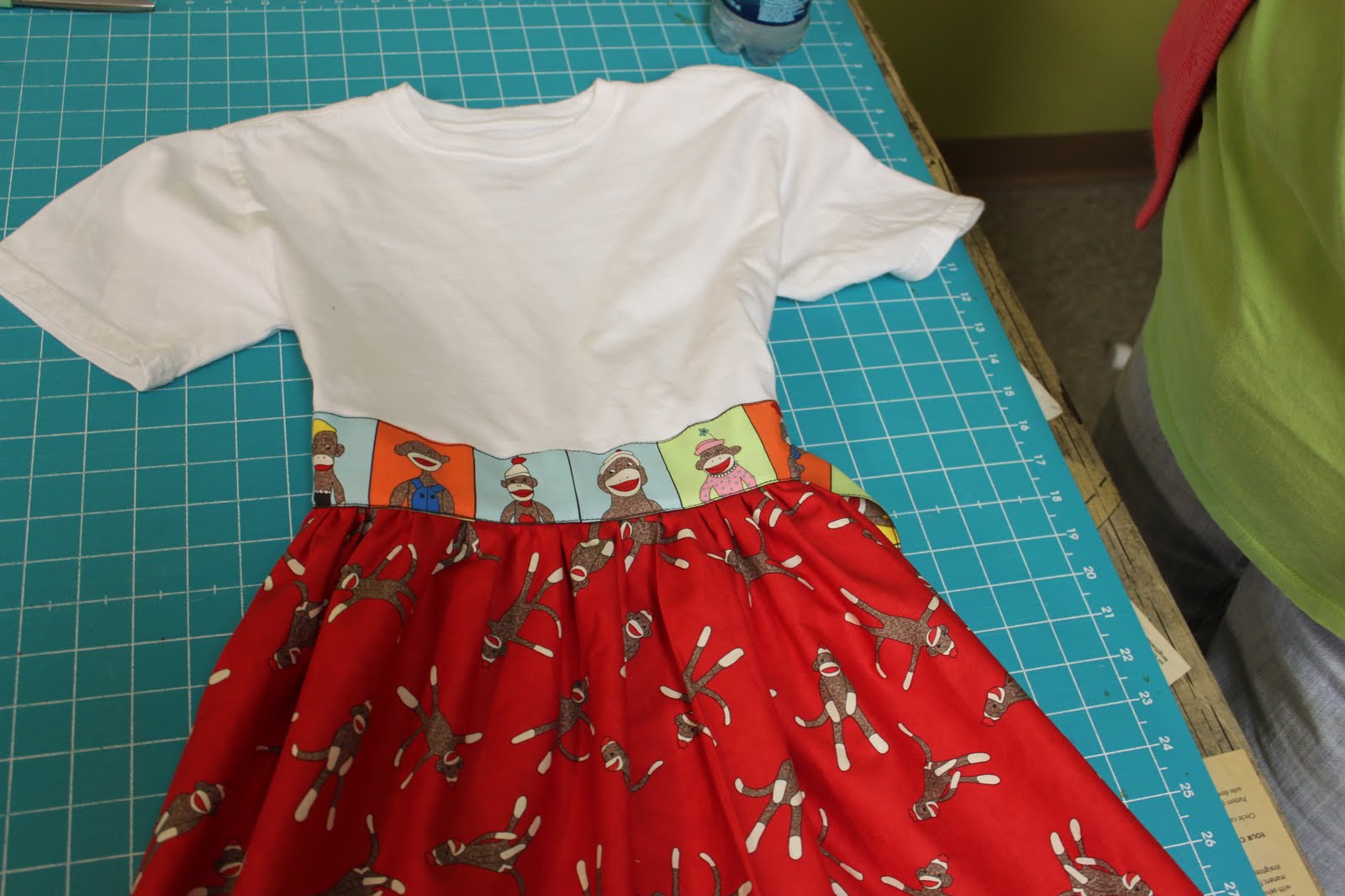 The Cordelia Files How to Gather Over a Cord/ Finishing the Tshirt Dress