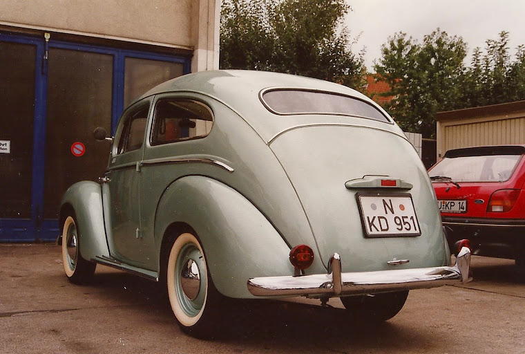 Ford Taunus de Luxe 1951 (Buckeltaunus)