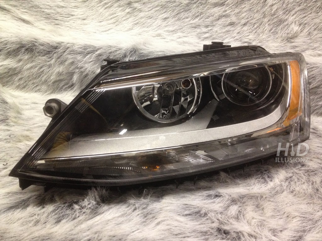 HID ILLUSIONZ Volkswagen Jetta MK6 Morimoto H1 Iris HID Retrofit