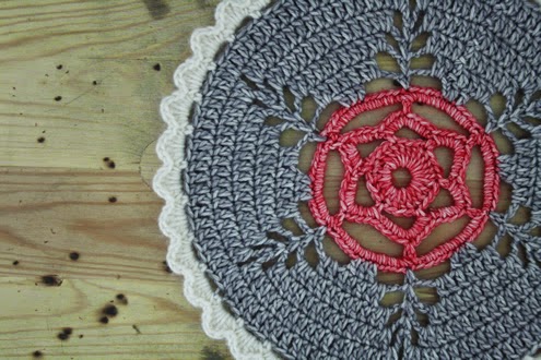 Doily Mollie Makes crochet Doily Mollie Makes crochet