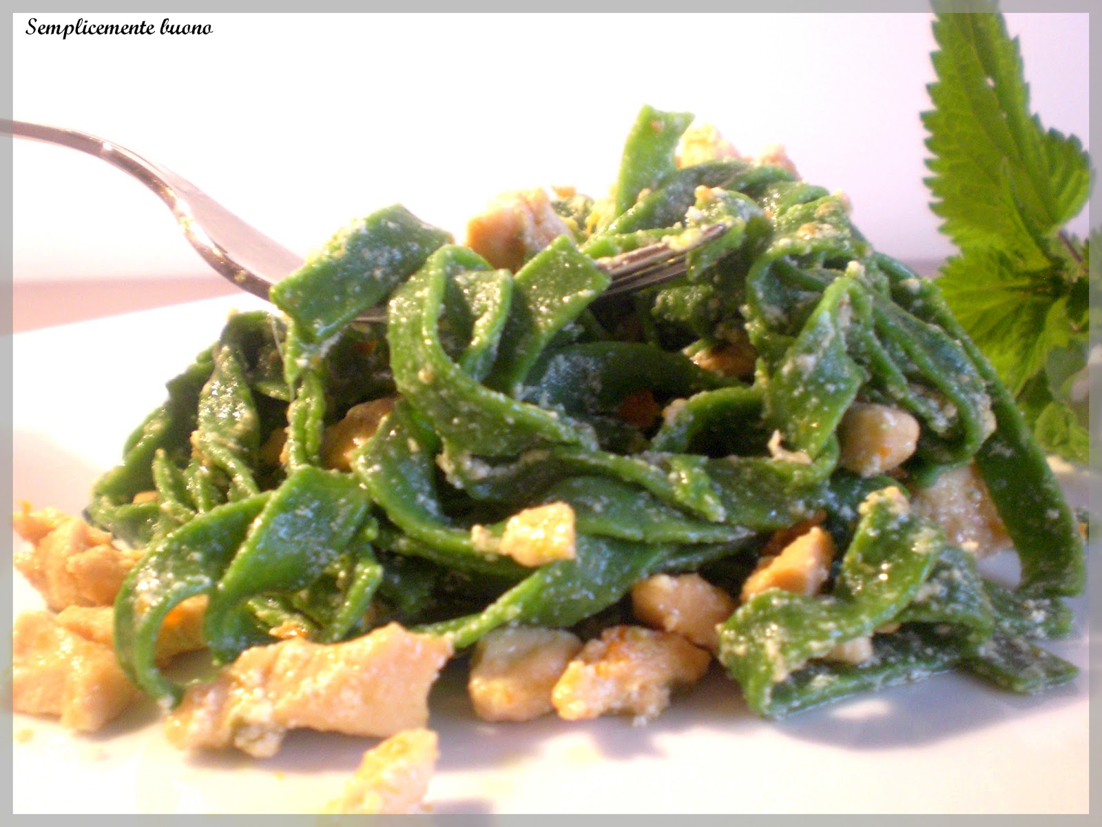 TAGLIATELLE ALLE ORTICHE CON RAGU' BIANCO