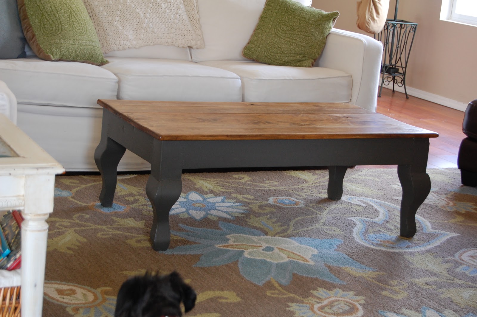 Coffee Table Makeover {Before & After} / Desert Willow Lane