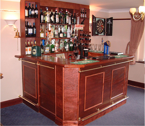 Contemporary Home Bar Ideas