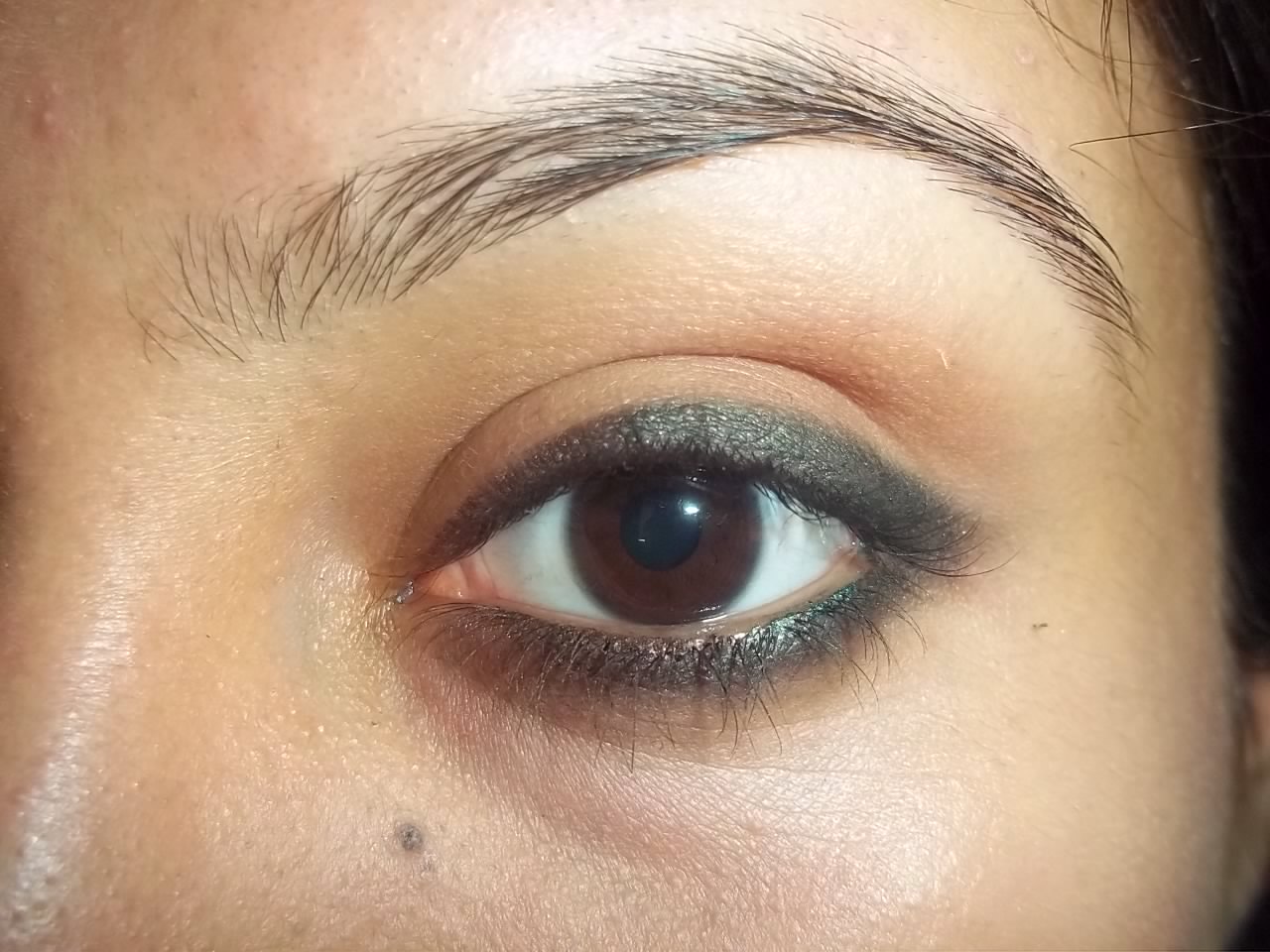 Eyeliner Always Smudges In Corner at Julie Robinson blog