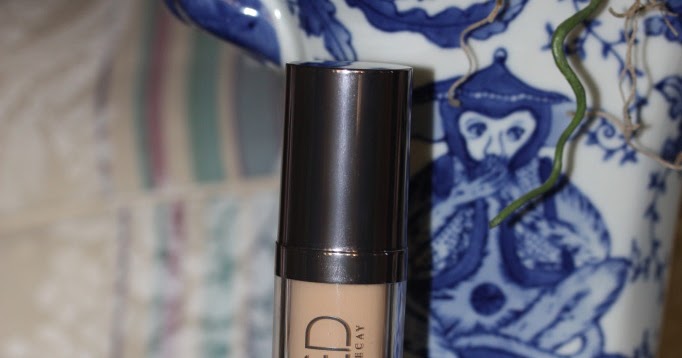 The Gilded Lily: Urban Decays Naked Skin Weightless Ultra 
