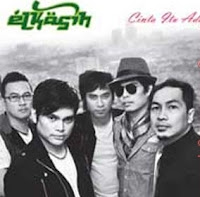 Elkasih - Cinta Itu Ada (Full Album 2011) Elkasih - Cinta Itu Ada (Full Album 2011)